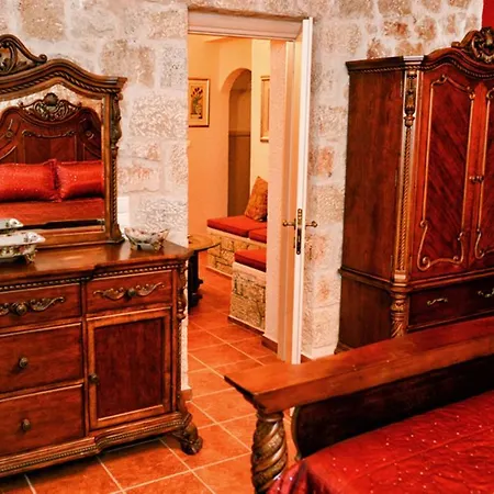 Olympia Villa *
