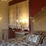 Olympia Villas *