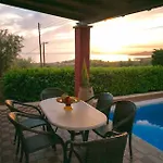 Olympia Villas *