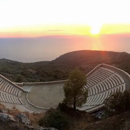 וילה Olympia Stoúpa