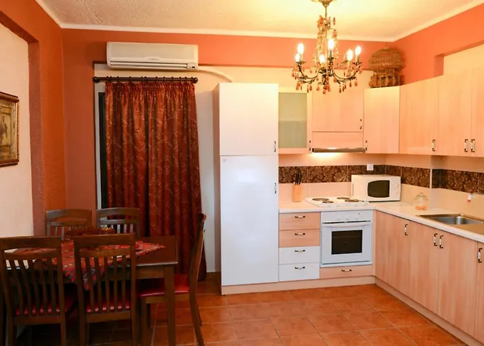 וילה Olympia Stoúpa